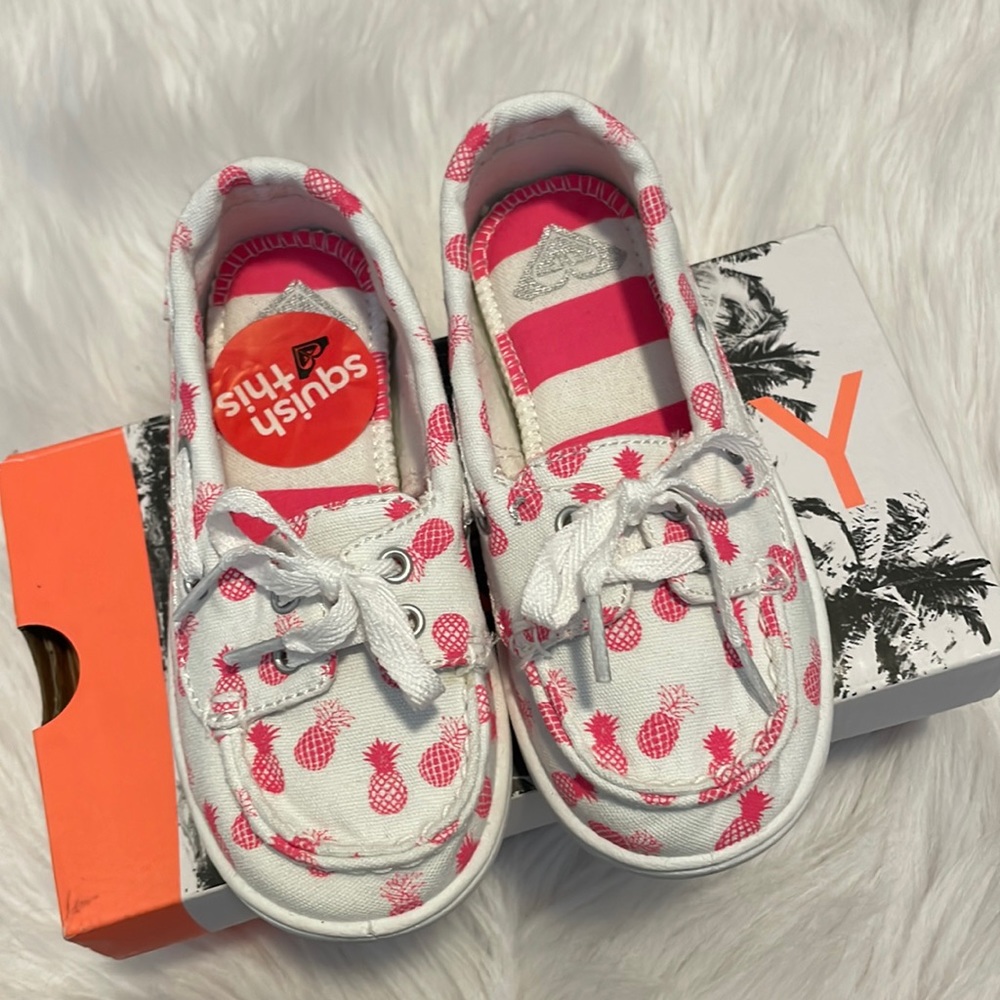 Roxy Kids Pineapple Canvas Sneakers in White and Pink